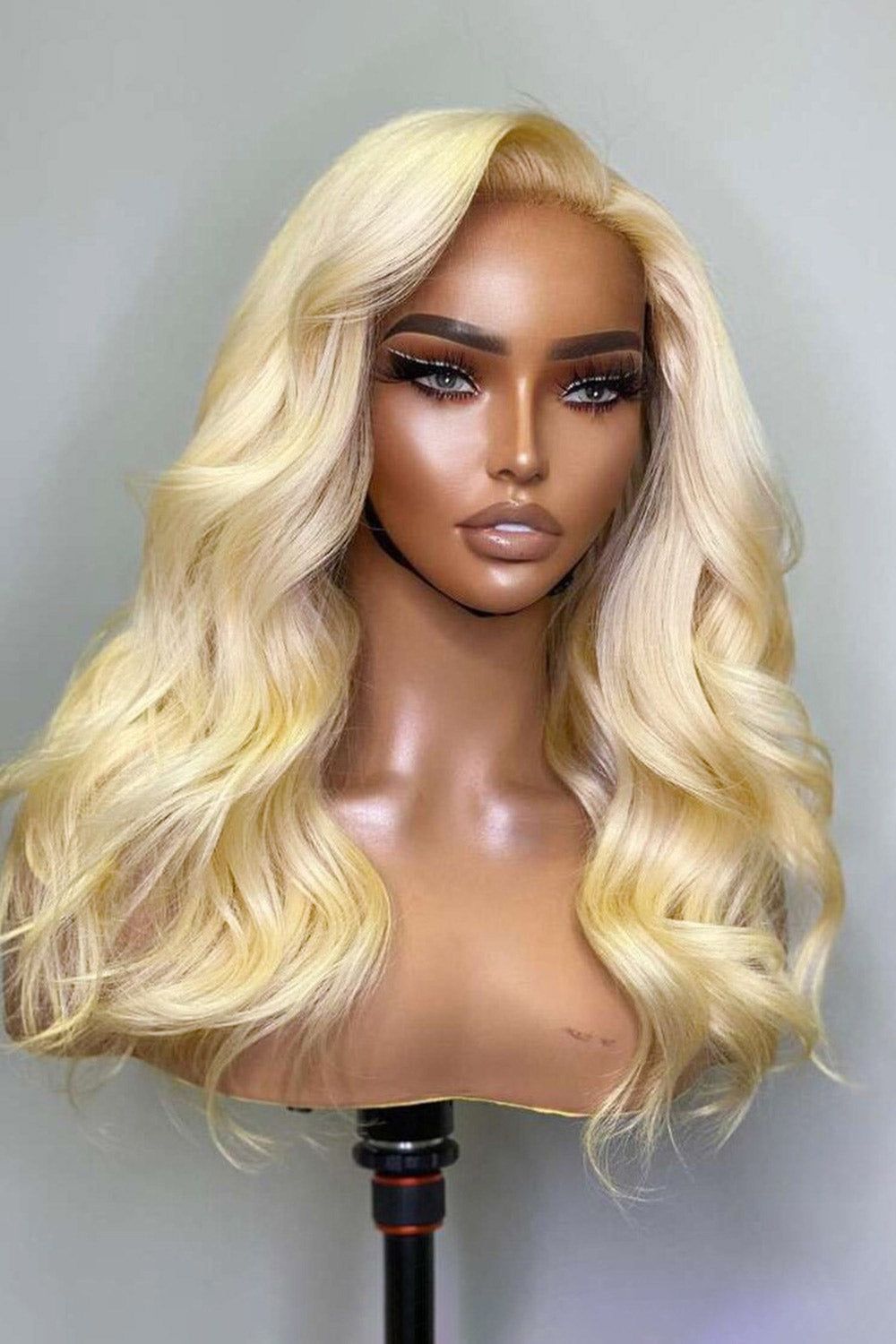 180% DENSITY - 100% Brazilian Human Hair - 180% BODY WAVE 613 Blonde Transparent lace pre-plucked